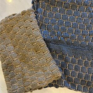 Saks Fifth Avenue gray and Taupe Knit Scarf set